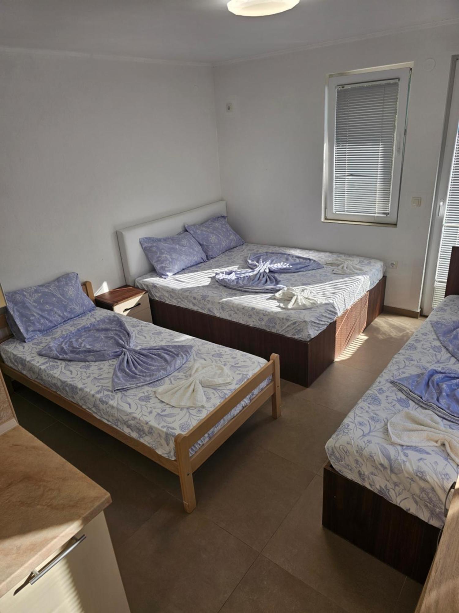 Apartmani Vila Ebra Utjeha Zewnętrze zdjęcie